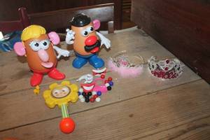 lot 4928 image: Mr. & Mrs. Potato Head and More