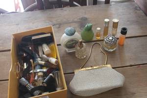 lot 4945 image: Vintage Purse, Perfume Bottles & More
