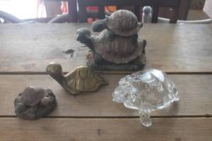 lot 4952 image: Vtg. Brass Turtle and More