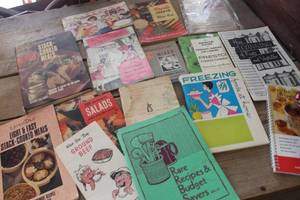 lot 4962 image: Vintage Cookbooks