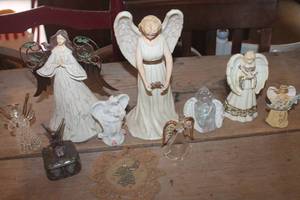 lot 4984 image: Lot of Angel Figurines