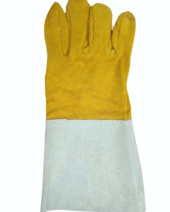 lot 5004 image: Safety gloves 1 pair  - Retail $0
