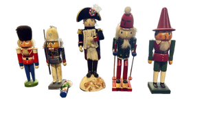 lot 4870 image: Wooden Nutcracker Figurines Set of 5 - Retail $45