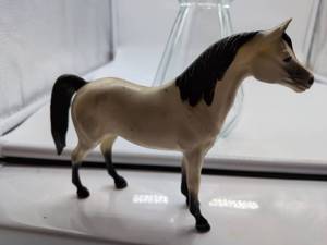 lot 1110 image: 3 vintage Horse figurines, plastic.