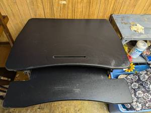 lot 1112 image: Raised Adjustable Desk