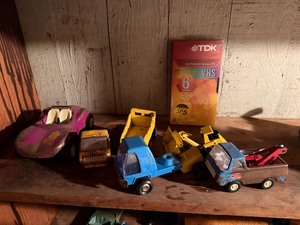 lot 10 image: Vintage Tonka Trucks, Dune Buggy & Construction Vehicle Lot