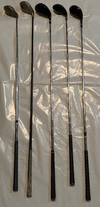 lot 52 image: Set of Golf Irons  Quality Irons for the Course