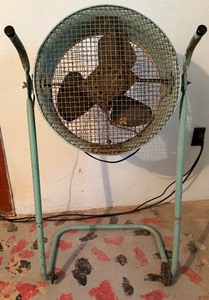 lot 51 image: Vintage Industrial Floor Fan on Metal Stand