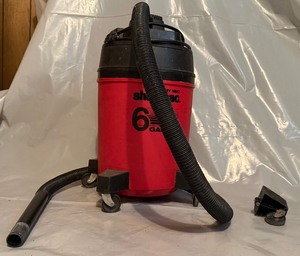 lot 42 image: Red 6.5 HP WetDry Shop Vacuum  Heavy-Duty Utility Cleaner