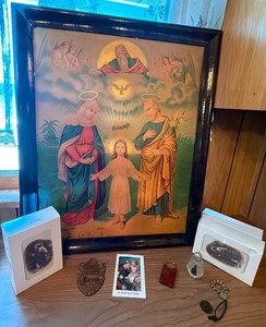 lot 113 image: Holy Family Framed PrintCatholic Devotional Items