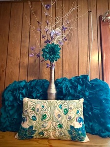 lot 84 image: Coordinated Teal Decor Set w Tall Floral Arrangement And Embellished Peacock Pillow