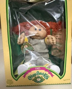 lot 14 image: 1985 Boxed Cabbage Patch Kids Doll w Attached Papers & Tag