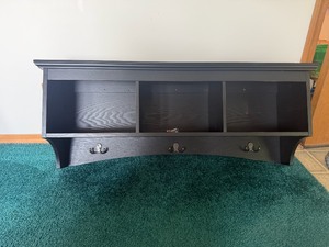 lot 26 image: Wall Mount Entryway Organizer Shelf & Hooks
