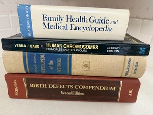 lot 30 image: Vintage Medical & Science Reference Book Lot