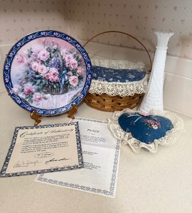 lot 45 image: Lena Liu Roses Collector Plate, Milk Glass Vase & Decor