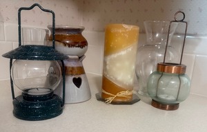 lot 41 image: Rustic Home Decor, Candle Holders, Vase & Pottery Warmer