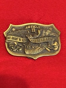 lot 70 image: VINTAGE 1982 ARTICLE II RIGHT TO KEEP BEAR ARMS Belt Buckle Great American serial# H459