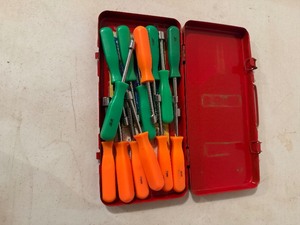 lot 91 image: SAE Nut Driver Set w Case  Mixed Sizes