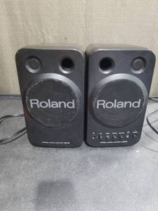 lot 3567 image: Roland MA-8 Stereo Micro Monitor Speakers Pair