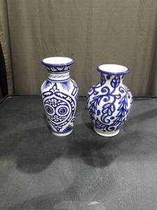 lot 3575 image: Blue and White Ceramic Vases with Traditional Patterns