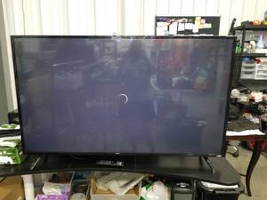 lot 3598 image: VIZIO E55-E1 55-inch LED Smart TV with Remote