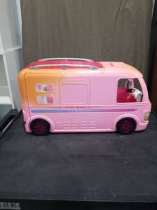 lot 3618 image: Barbie Dream Camper RV Playset