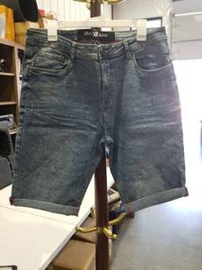 lot 3669 image: XRAY XP Jeans Mens Denim Shorts Size 38