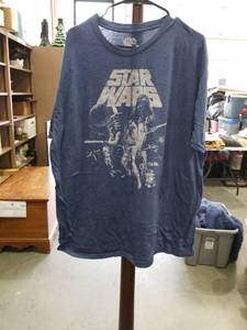 lot 3741 image: Star Wars Character Graphic T-Shirt Size 2XL