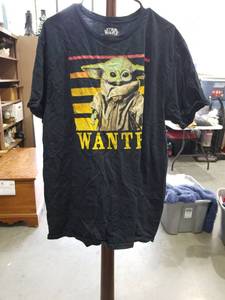 lot 3742 image: Star Wars Baby Yoda Wanted Black T-Shirt Size XL