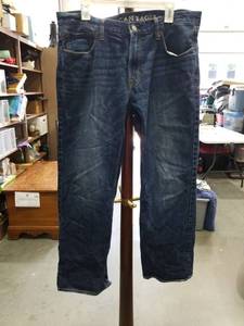 lot 3745 image: American Eagle Mens Dark Wash Denim Jeans Size 36 x 32