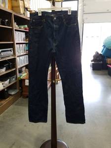 lot 3748 image: Levis 501 Dark Wash Straight Leg Denim Jeans Size 36x36