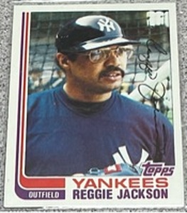 lot 198 image: 1982 Topps Baseball Card #300 - Reggie Jackson
