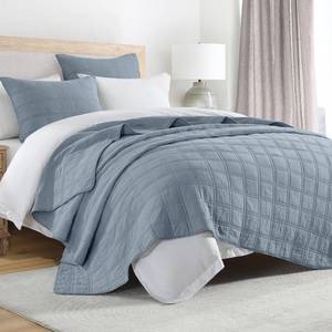 lot 15734 image: HORIMOTE HOME 100% Cotton Quilt Set King Size, Adriatic Blue Pre-Washed Bedspreads Coverlet Set in Geometric Pattern, Cozy Lightweight Stitching Decorative Bedding Cover with 2 Shams for All Season