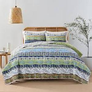 lot 19074 image: Horimote Home Quilted Bedding Set with Floral Pattern