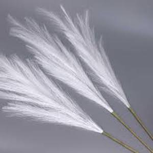 lot 20108 image: White Feather Home Decor for Floral Arrangements