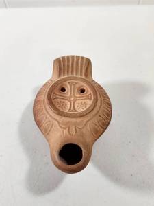 lot 94 image: Roman Style Terracotta Oil Lamp with Christian Cross Motif