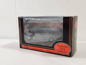 lot 123 image: Leyland TS8 Tiger Type A Bus Yorkshire Livery 176 Scale Model