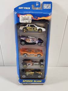 lot 152 image: Hot Wheels Spider Slam 5-Pack Die-Cast Cars Gift Set