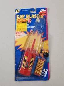 lot 154 image: Hot Wheels Cap Blast Car Launcher with 48 Blast Caps
