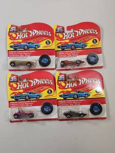 lot 157 image: Hot Wheels 25th Anniversary Commemorative Replica Die-Cast Cars with Collector Buttons