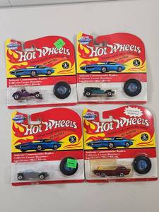 lot 161 image: Hot Wheels California Custom Commemorative Replica Collection Set