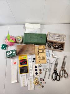 lot 240 image: Singer Sewing Machine Accessories and Notions Collection