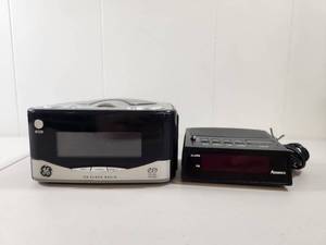lot 291 image: GE CD Clock Radio and Advance Digital Alarm Clock Bundle