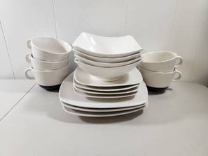 lot 333 image: Gibson Home White Speckled Dinnerware Set Square Plates Bowls Cups