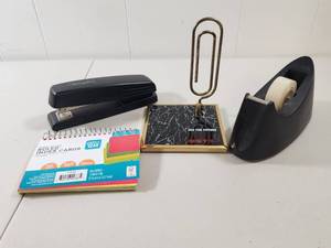 lot 343 image: Office Supply Bundle - Stapler, Tape Dispenser, Paper Clip Holder & Index Cards