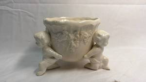 lot 13 image: Renaissance by Lefton White Footed Bowl with Cherubs and Grapes