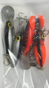 lot 81 image: Fishing Lures Set with Hooks