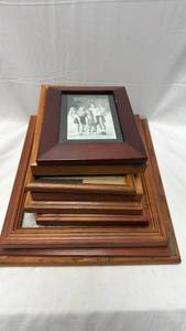 lot 85 image: Wooden Picture Frame Set Mixed Sizes