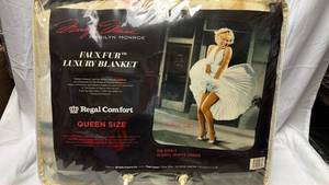 lot 101 image: Marilyn Monroe Faux Fur Luxury Blanket Queen Size Regal Comfort