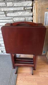 lot 122 image: Wooden TV Tray Tables Set with Stand